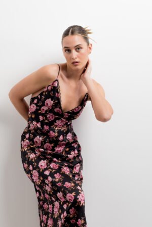 VESTIDO DE IMPRESSÃO FLORAL